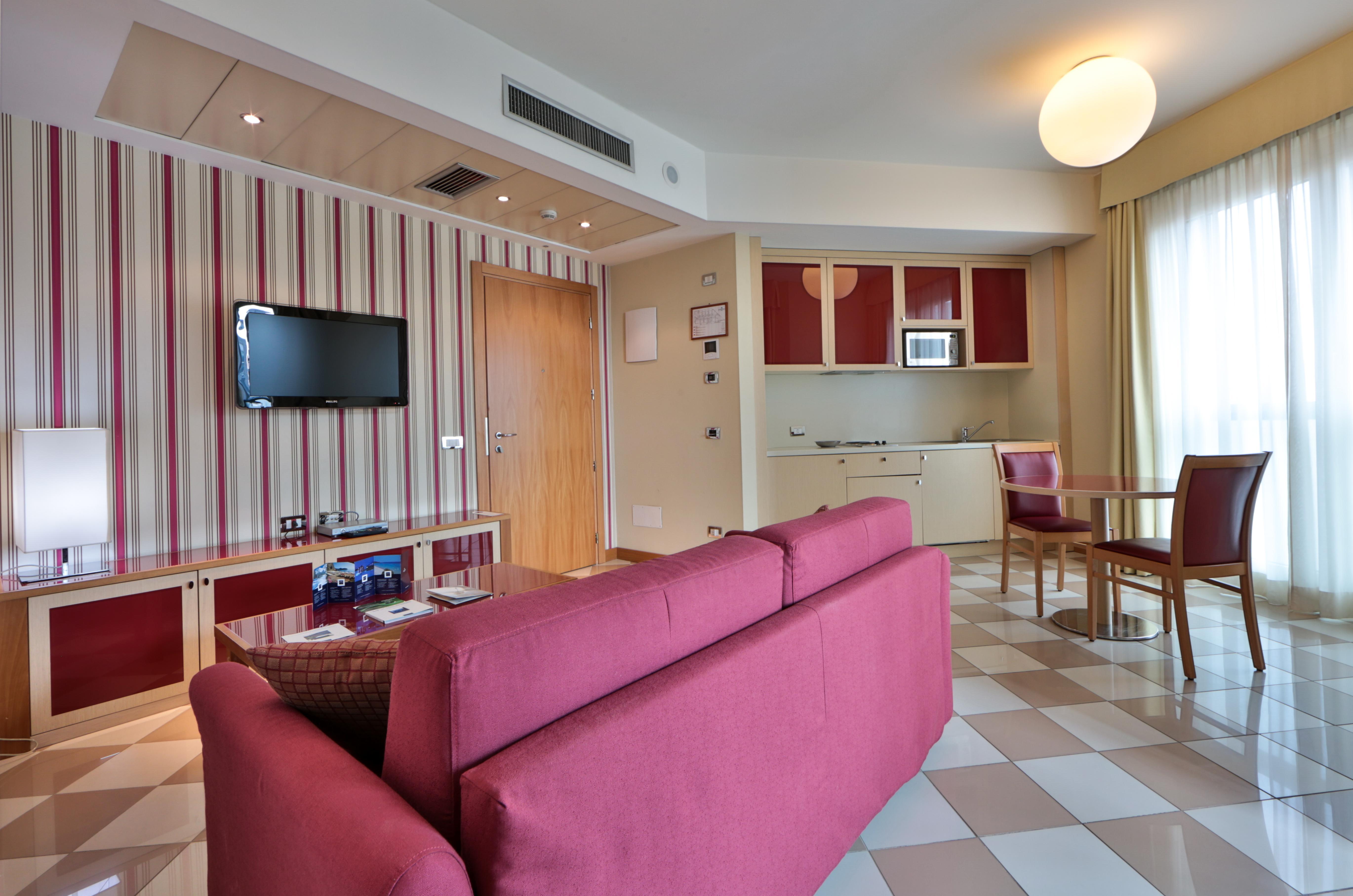 Apart-hotel The One Milano & 4*